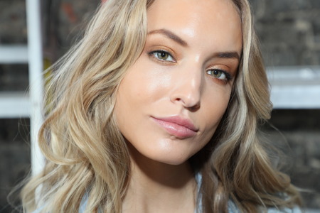 NEW YORK, NY - APRIL 14: A model posing backstage before the Watters Spring 2019  Bridal fashion show on April 14, 2018 in New York City.のeditorial素材