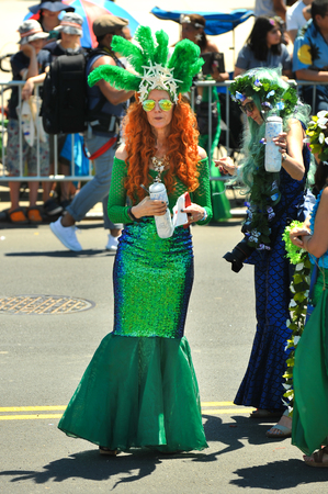 NEW YORK, NY - JUNE 16: People participate in the 36th annual Mermaid Parade in Coney Island on June 16, 2018 in New York City.のeditorial素材