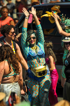 NEW YORK, NY - JUNE 16: People participate in the 36th annual Mermaid Parade in Coney Island on June 16, 2018 in New York City.のeditorial素材