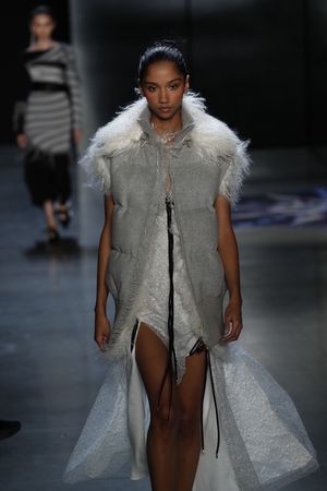 NEW YORK, NY - FEBRUARY 11: A model walks the runway wearing Prabal Gurung Fall 2018 at Gallery I at Spring Studios on February 11, 2018 in New York City.のeditorial素材