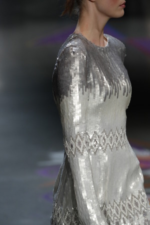 NEW YORK, NY - FEBRUARY 11: A model walks the runway wearing Prabal Gurung Fall 2018 at Gallery I at Spring Studios on February 11, 2018 in New York City.のeditorial素材