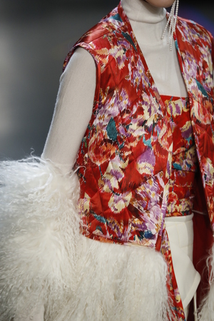 NEW YORK, NY - FEBRUARY 11: A model walks the runway wearing Prabal Gurung Fall 2018 at Gallery I at Spring Studios on February 11, 2018 in New York City.のeditorial素材