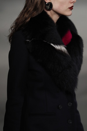 NEW YORK, NY - FEBRUARY 09: A model walks the runway at Cushine Et Ochs Fall/Winter 2018 Collection  on February 9, 2018 in New York City.のeditorial素材