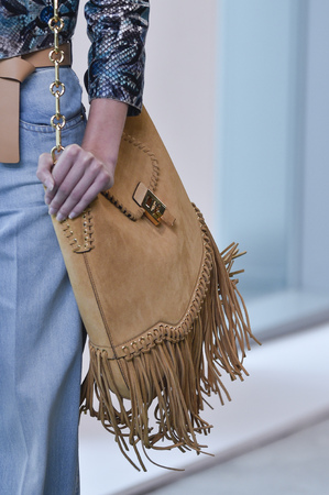 NEW YORK, NY - SEPTEMBER 12: A model walks the runway wearing Michael Kors Spring 2019 on September 12, 2018 in New York City.のeditorial素材