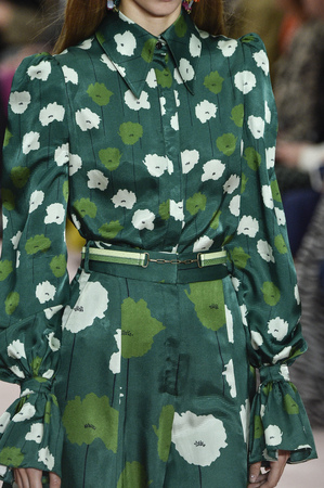 NEW YORK, NY - SEPTEMBER 10: A model walks the runway for Carolina Herrera during New York Fashion Week: The Shows on September 10, 2018 in New York City.のeditorial素材