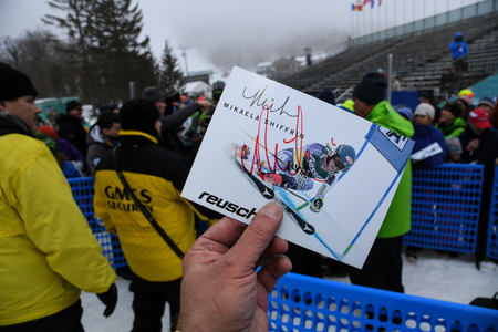 KILLINGTON, USA - NOVEMBER 25: Mikaela Shiffrin signing postcards for people and fans during the Audi FIS Alpine Ski World Cup Women's Giant Slalom on November 25, 2018 in Killington USA.のeditorial素材