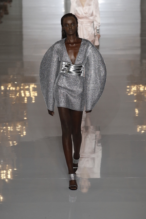PARIS, FRANCE - SEPTEMBER 28: A model walks the runway during the Balmain show as part of the Paris Fashion Week Womenswear Spring/Summer 2019 on September 28, 2018 in Paris, France.のeditorial素材