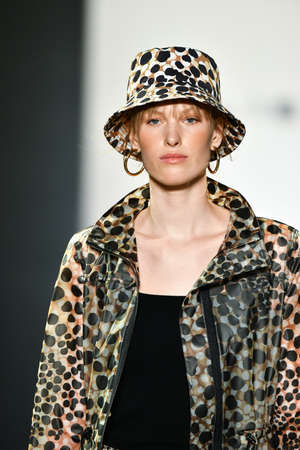 NEW YORK, NEW YORK - SEPTEMBER 05: A model walks the runway for Elie Tahari during New York Fashion Week: The Shows at Gallery II at Spring Studios on September 05, 2019 in New York City.のeditorial素材