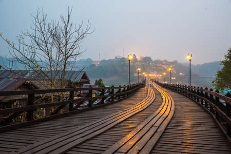 At dawn, Mon Bridge is quiet.の写真素材
