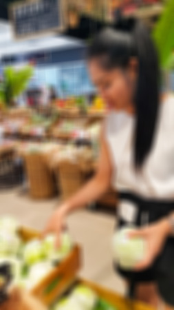 Blur shelf in supermarkets backgroundの写真素材