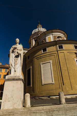San Carlo al Corso Basilica with statue of Saint Ambrogioのeditorial素材