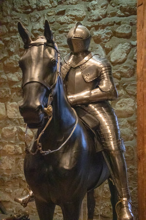 The equestrian statue of Queen Elizabeth in London.の写真素材