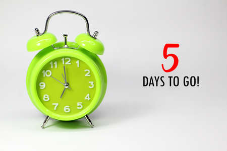 picture of an alarm clock with the words 5 Days To Goの写真素材