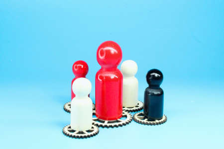 peg doll with the concept of leader management