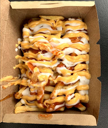 fried potatoes cheese put mayonnaise and chili sauce