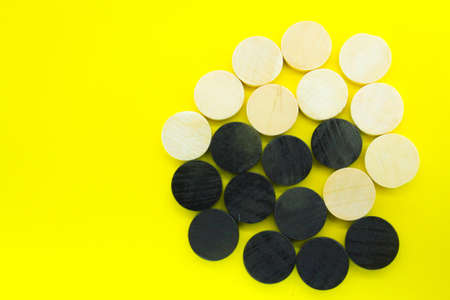 small round wood of original wood and black color with edge copy space. Black And brownの写真素材