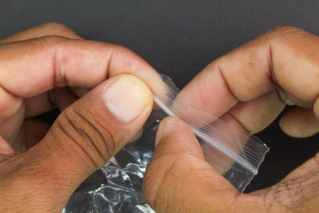 how to use a plastic zip. how to use a plastic zip
