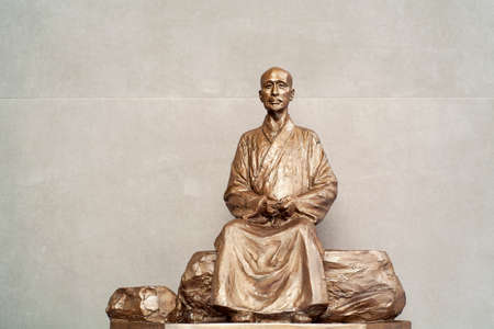 Master Hong Yi