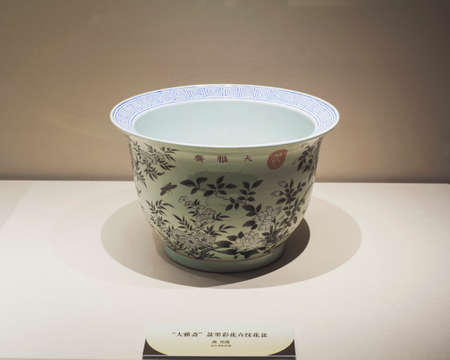 antique porcelainのeditorial素材