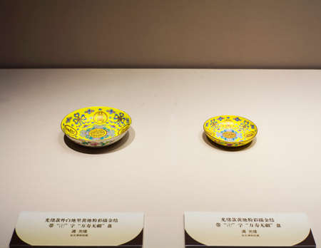 antique porcelainのeditorial素材