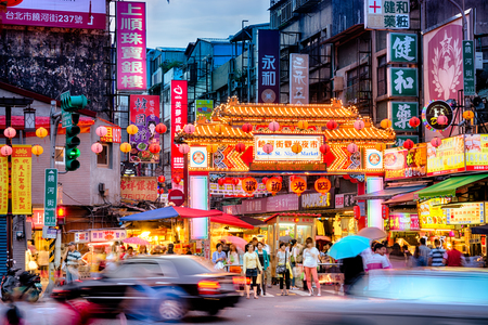 Entrance of Raohe Street Night Market in Taipei のeditorial素材