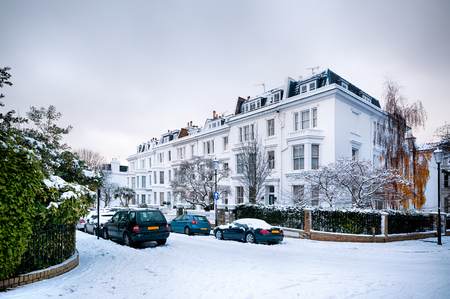Snow coverd street in Kensington, London.のeditorial素材