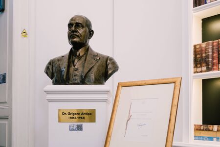 Bucharest, Romania - Dec 15, 2019: Exhibition in the âGrigore Antipaâ National Museum of Natural History in Bucharest, Romaniaのeditorial素材