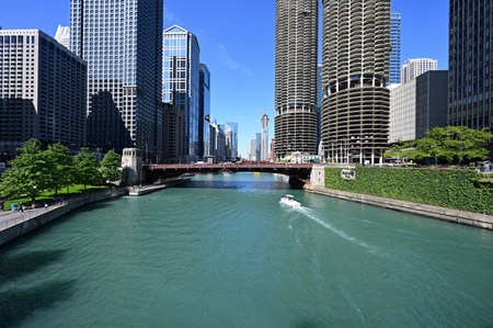 Chicago, Illinois - August 9, 2019 - Chicago River and riverfront buildings on a clear sunny summer morning.のeditorial素材