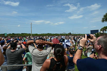 Kennedy Space Center, Merritt Island, Florida - May 30, 2020 - Spectators at Kennedy Space Center enjoy NASA SpaceX manned launch.のeditorial素材