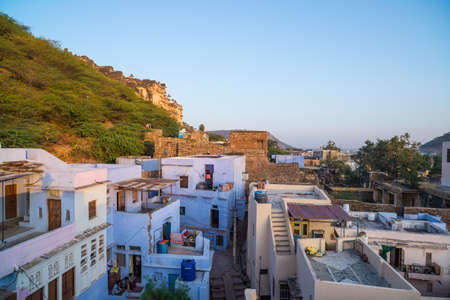 Bundi cityscape at sunset. The majestic city palace perched on mountain slope, travel destination in Rajasthan, India
のeditorial素材