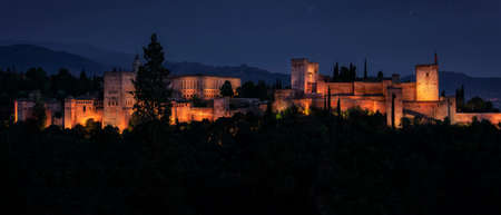Night photography of the Alhambra from one of the best known viewpoints of the cityの写真素材