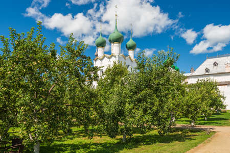 Rostov Veliky, Yaroslavl region, Russia - August 4, 2021: Apple orchard in the Rostov Kremlinのeditorial素材
