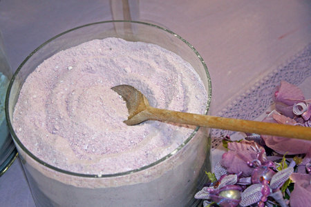 purple lavender scented powder on sale with a wooden spoonの写真素材