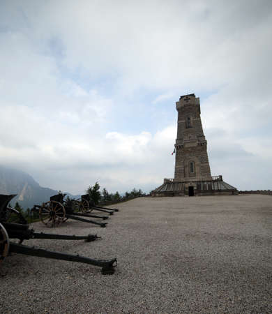 Memorial to the italian fallen soldiers in World War I  and cannonのeditorial素材