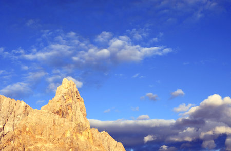 alpenglow also called ENROSADIRA is an optical phenomenon that colors the rocks of the Dolomitesat sunset in taiyの写真素材