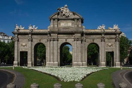 Puerta de AlcalÃÆ ', Madrid - Spainのeditorial素材