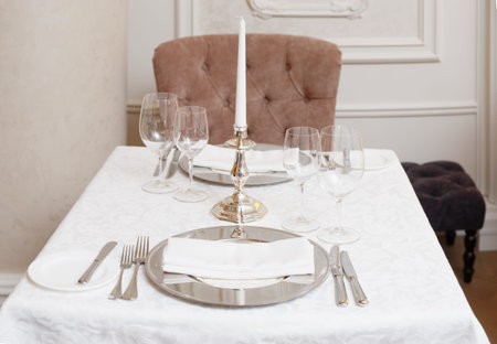 Table arrangement in an expensive restaurant