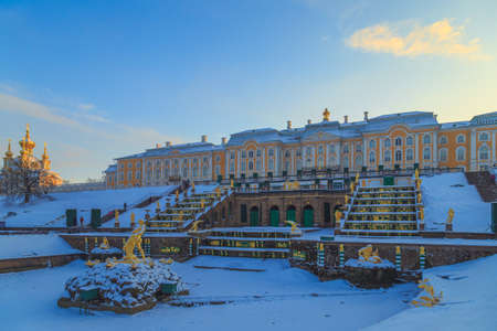 the main cascade in Peterhof in winterの写真素材