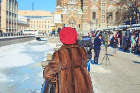 People on the streets of St. Petersburg in the winterの写真素材