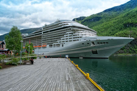 FLAM, NORWAY - June, 2017. Cruise ship and moored in Aurlandsjordenのeditorial素材