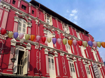 Chinatown building with old architecture in Singapore の素材
