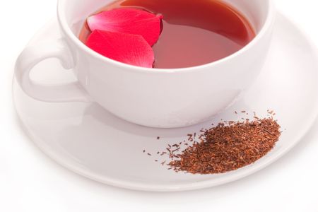 red rooibos tea in a white cupの写真素材