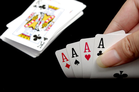 Hands poker