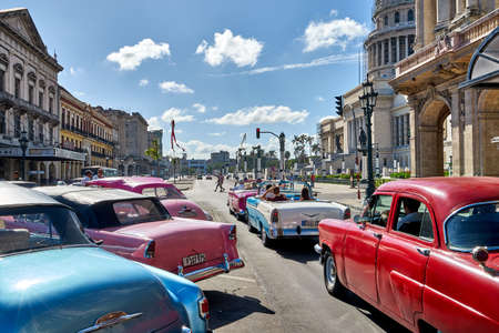 Vintage cars in Havanaのeditorial素材