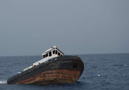 sinkingの写真素材