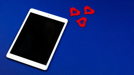 New likes and followers notification interpolation, concept of receiveing messages in form of heart...