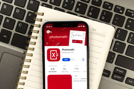 Kharkov, Ukraine - July 2, 2021: Photomath app on the screen mobile phoneのeditorial素材