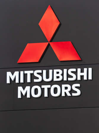 Kharkov, Ukraine - September 13, 2021: Mitsubishi motors brand logo on the black backgroundのeditorial素材