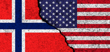 USA and Norway. Flags painted on cracked concrete wall. United States, America. Partnership, relationships and conflict concept. banner backgroundの写真素材