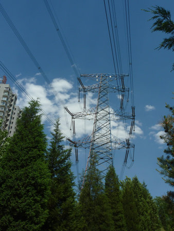pylon with blue skyのeditorial素材